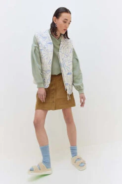 Eve GravelUnisex Eve Gravel Georges Vest - Multi -Garmentory Clothing Shop Unisex Eve Gravel Georges Vest Multi 20221114161644 1